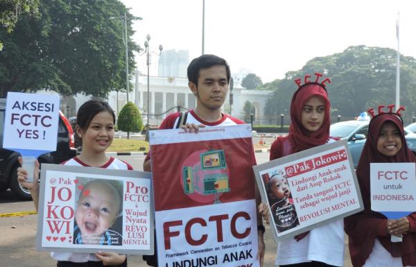 Aksi Simpatik Dukung Presiden Aksesi FCTC Lindungi Anak